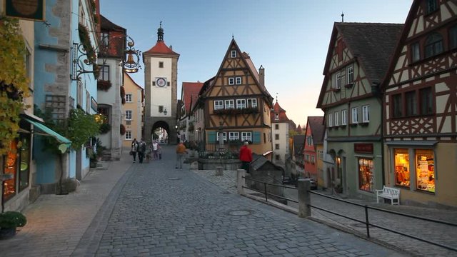 Plonlein (little square) with Sieber Tower and Kobolzeller Tower, day to night, Rothenburg ob der Tauber, Franconia, Bavaria, Germany