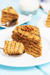 Dessert honey cake