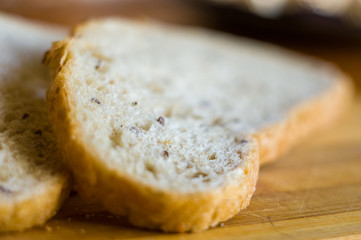 sliced whole wheat breads