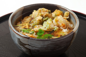 ホタテの天ぷらのだし茶漬け