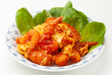 ふわふわたまごのエビチリ