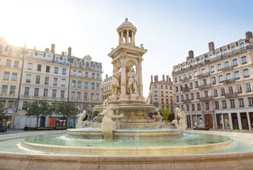 Papier Peint photo autocollant Fontaine The famous fountain at 'Place de Jacobins' in the French city of Lyon.