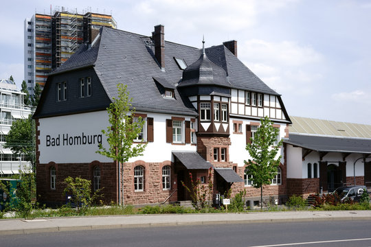 Güterbahnhof Bad Homburg  / Das Fachwerkgebäude des Güterbahnhofes Bad Homburg  einem Restaurant und Veranstaltungsort.