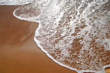 DETALLE DE UNA OLA. MAREAS, PLAYA