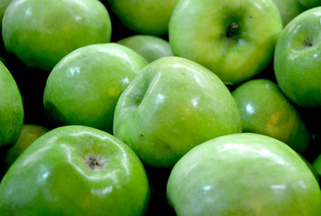 Green apple on the market 