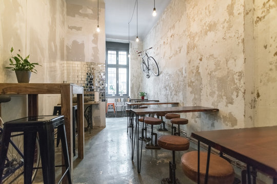 Germany, Berlin, Berlin-Kreuzberg, vegan restaurant