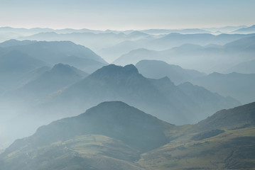 capas paisaje montañoso