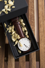 Orologio in pelle nella scatola 