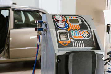 Equipment for refueling car air conditioning, climate control