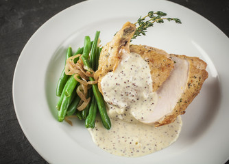 roasted chicken with green beans dinner