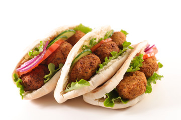 pita bread with vegetable and falafel