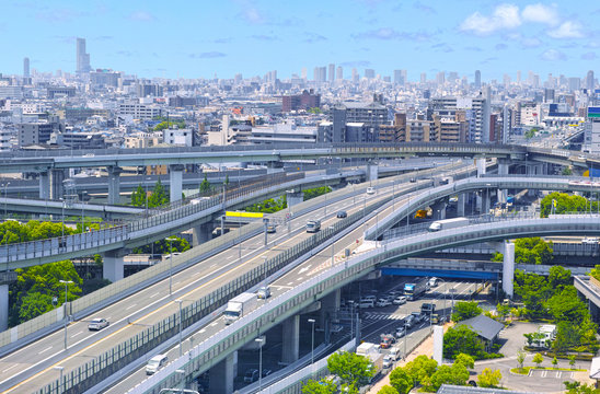 高速道路のインターチェンジ
