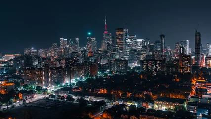 Abwaschbare Fototapete Autos fahren mit der Toronto City Skyline © Tyler