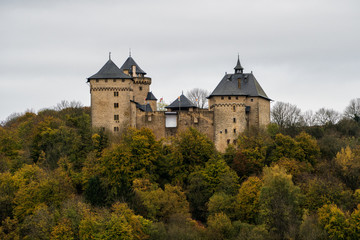 Fototapeta na wymiar Château de Malbrouck..Malbrouck Castle..Burg Malbrouck.