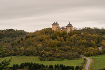 Château de Malbrouck..Malbrouck Castle..Burg Malbrouck.