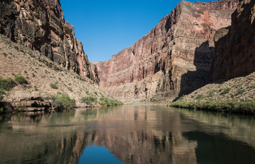 Fototapeta na wymiar Colorado River Reflections