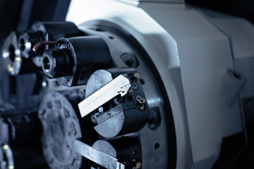 Tools turret turning machine CNC © patruflo