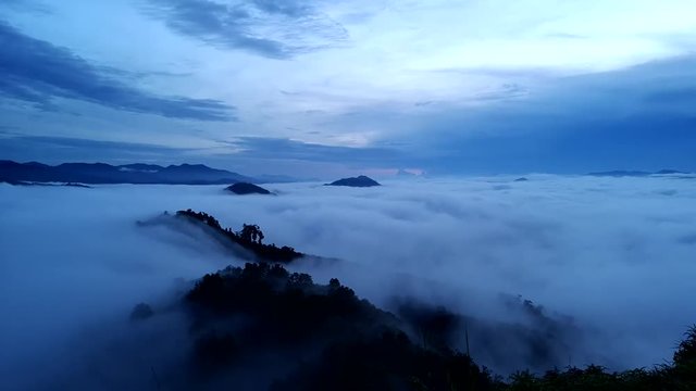 Mist top on the Gunung Silipat mountain at Aiyoeweng Betong Yala Thailand