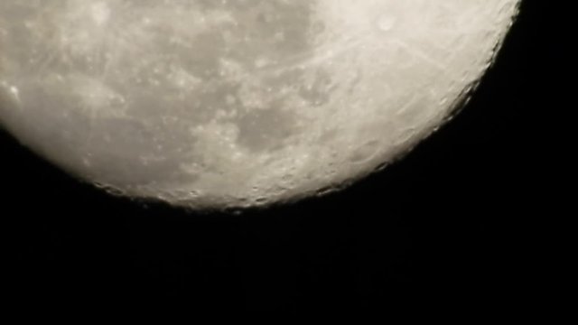 Luna y cr&aacute;teres