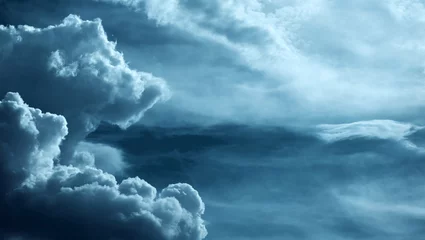 Abwaschbare Fototapete Himmel Beautiful heavy cloud in the stormy sky