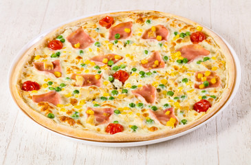 Pizza with ham