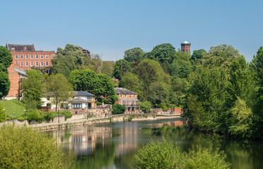Obraz premium Skyline of Shrewsbury above river Severn