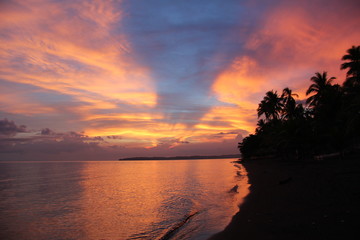 Fototapeta na wymiar Island sunset on Siquijor island, Philippines 