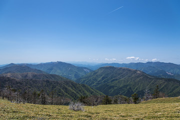 Fototapeta na wymiar 剣山山頂からの四国の山脈