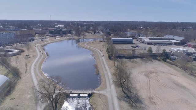 17932_The_river_in_the_middle_of_the_village_in_Karksi-Nuia_in_Estonia.mp4