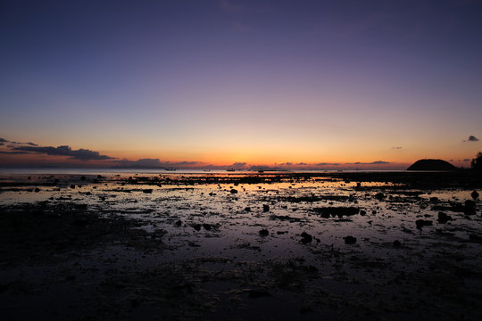 Beach sunset, Beautiful sky, The sea floor is a reflection of the sky. © Nantawit