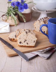 Pieces of whole grain cake / Pieces of cake on a wooden board