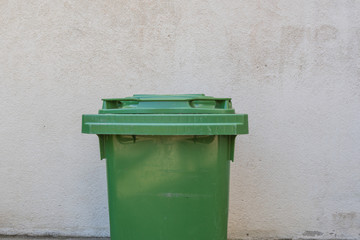 wiederverwertung container f&uuml;r Gartenabfall