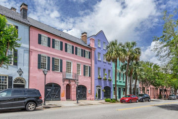 Naklejka premium Rainbow Row w Charleston w Południowej Karolinie