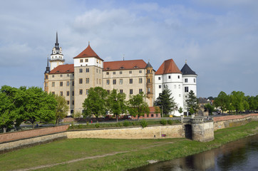 Fototapeta na wymiar Schloss Hartenfels an der Elbe, Torgau