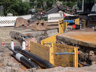 Fernwärmerohre werden verlegt Baustelle