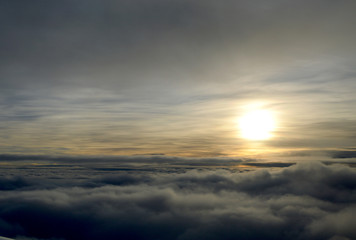 Fototapeta na wymiar Sunset sun at altitude