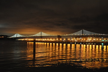 Fototapeta na wymiar Oakland Bay Bridge in der Nacht