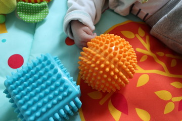 jouets sensitfs pour bébé 