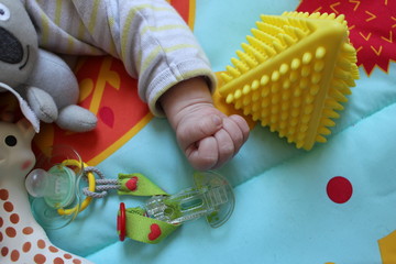 jeux bébé tétine