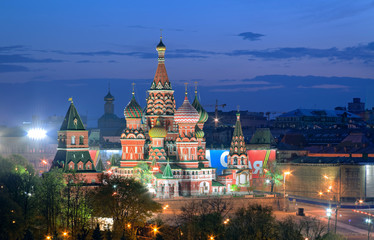 Fototapeta premium View at dusk on the monument of Russian architecture and a UNESCO World Heritage site - Cathedral of Vasily the Blessed in Red Square in Moscow, Russia