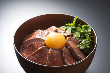 ローストビーフ丼