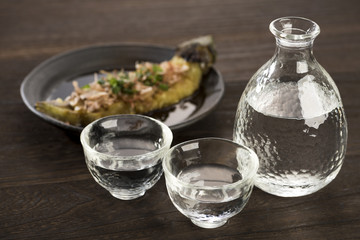 焼き茄子と日本酒