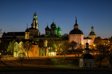 Fototapeta na wymiar Trinity Lavra of St. Sergius at night