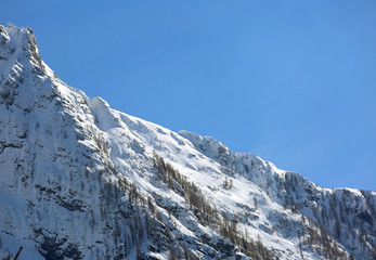 detail of mountains with snow