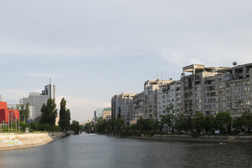 Obraz premium city river