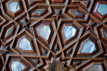  Example of Mother of Pearl inlays art
