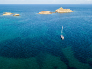 Vista aerea delle isole di Finocchiarola, Mezzana, A Terra, Penisola di Cap Corse, Corsica. Mar...