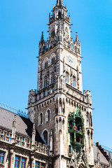 Fototapeta na wymiar tower of New Town Hall (Neues Rathaus) in Munich