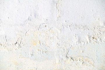 Dirt and moisture on the wall