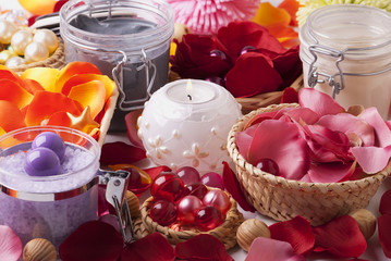 Various bath accessories